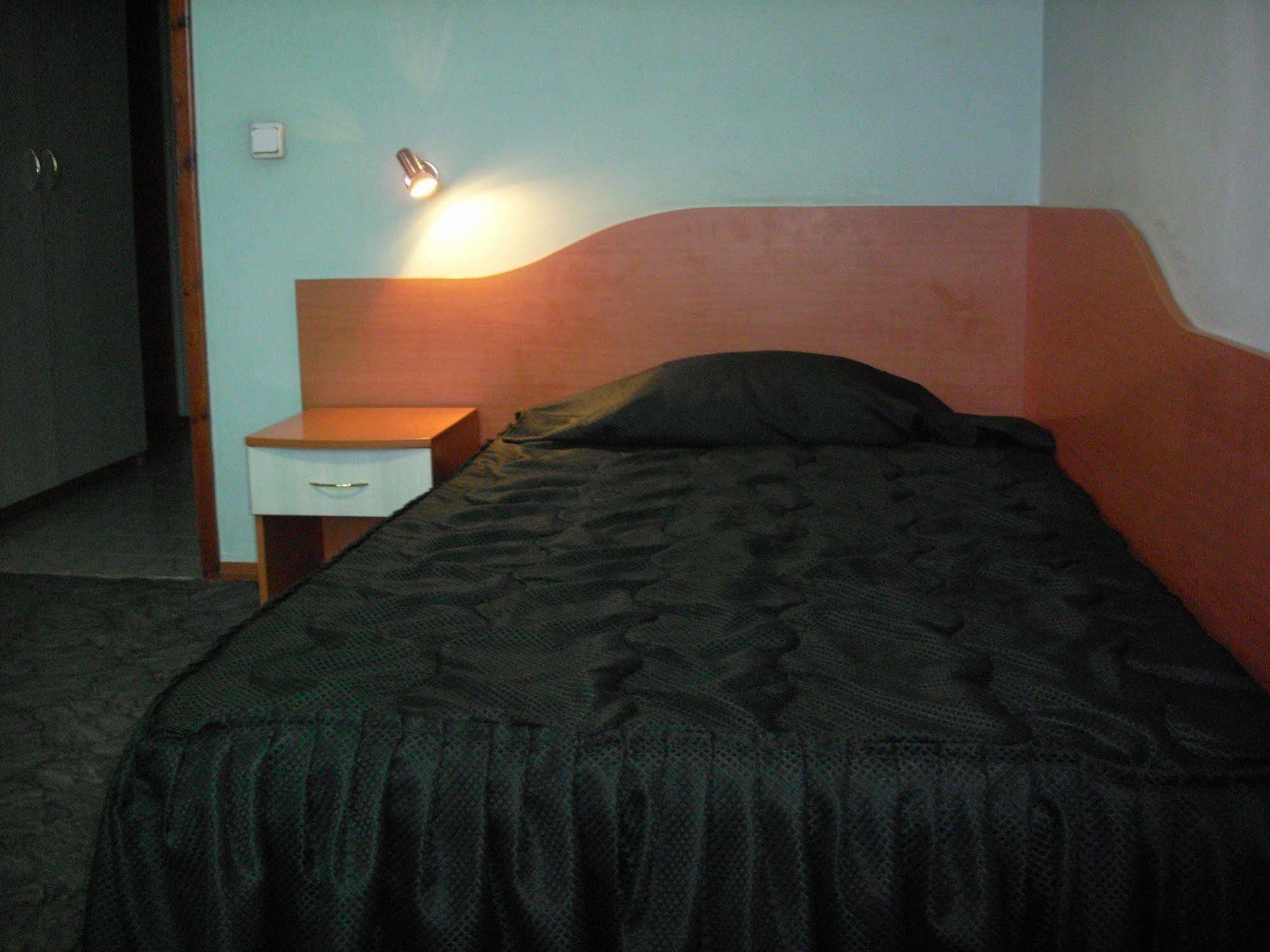 Elbrus Hotel Pazardzhik Buitenkant foto